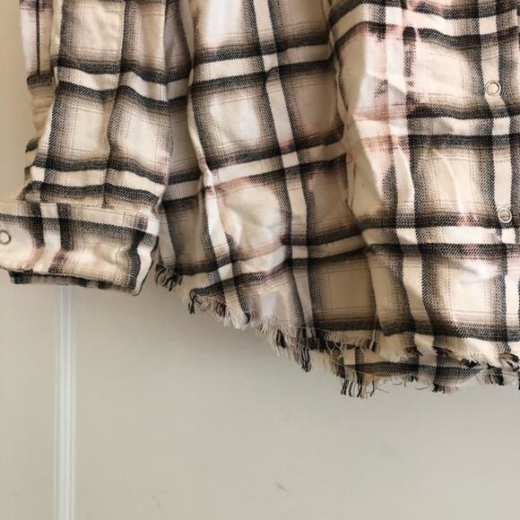AG The Josie Bleached Oversized Plaid Shirt - Picture 5 of 6